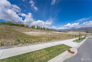 108 Loretta Ln, Chelan, WA 98816