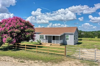 51 Private Road 901, Florence, TX 76527