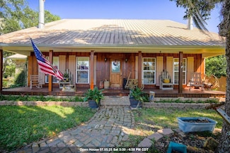 104 Clement Dr, Pierre Part, LA 70339