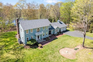 66 Tarklin Rd, Smithfield, RI 02814
