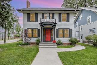 244 Macalester St, Saint Paul, MN 55105