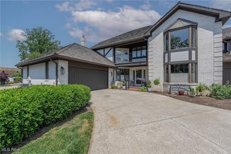 11 Chippenham Ct, Rocky River, OH 44116