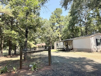 1242 County Road 1168, Center, TX 75935