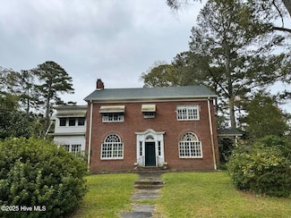 712 S Main St, Bladenboro, NC 28320