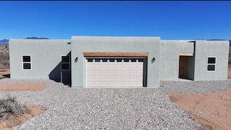 10 Colty Rd, Ranchos de Taos, NM 87557