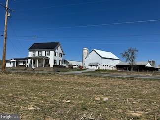 1423 Mason Dixon Rd, Greencastle, PA 17225