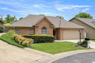 2411 Christopher Place, Vestavia, AL 35243