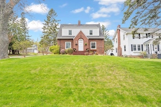 2801 E 1st St, Duluth, MN 55812