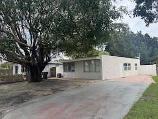 627 Lancaster St, Boca Raton, FL 33487