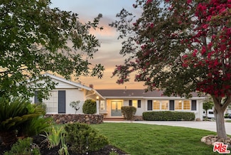 8323 Gustav Ln, Canoga Park, CA 91304