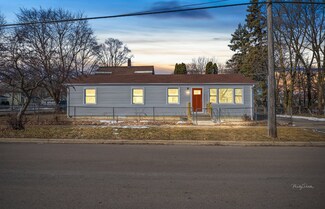 100 N Loucks St, Aurora, IL 60505