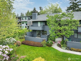 6533 106th Ave NE Unit D, Kirkland, WA 98033