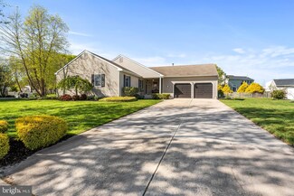 204 Meadowview Ct, Mullica Hill, NJ 08062
