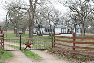 263 Longhorn Rd, Stockdale, TX 78160