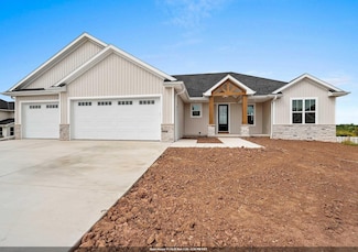 3754 Lyla May Ct, de Pere, WI 54115