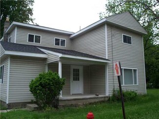 9546 Porter Rd, Fredonia, NY 14063