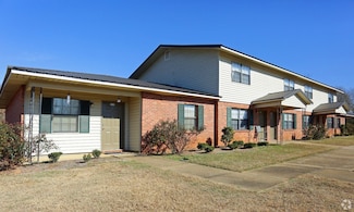 103 Pecan St, Hayneville, AL 36040