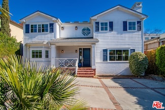 1942 Preuss Rd, Los Angeles, CA 90034