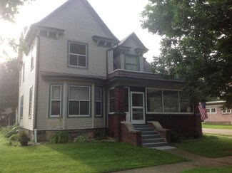 602 N Main St, Bourbon, IN 46504