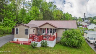 122 Miles Ln, Lafollette, TN 37766