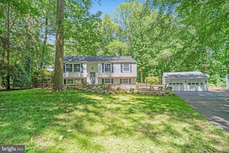 11921 Appling Valley Rd, Fairfax, VA 22030