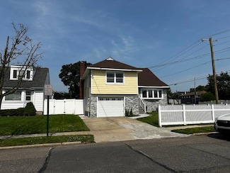 558 Oxford Rd, Cedarhurst, NY 11516