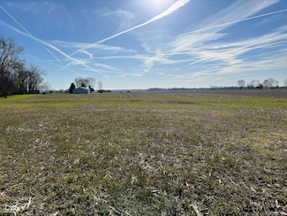 7245 North St, Shelbyville, IN 46176
