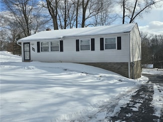 121 Crossland Rd, Butler, PA 16002