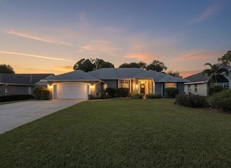 728 Santa Maria Dr, Winter Haven, FL 33884