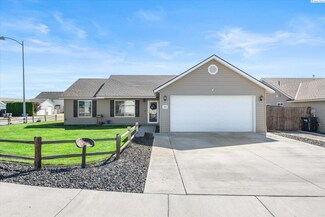 8908 Durham Dr, Pasco, WA 99301