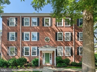 2960 S Columbus St Unit B2, Arlington, VA 22206