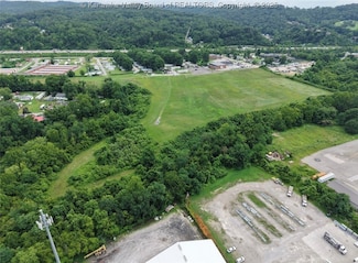 2715 Fairlawn Ave, Dunbar, WV 25064