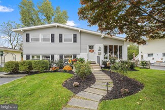 523 Warren Blvd, Broomall, PA 19008