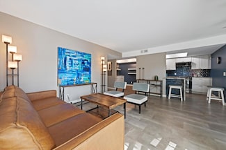 1490 S Camino Real Unit 101, Palm Springs, CA 92264