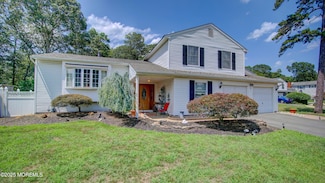 3 Feathertree Ct, Howell, NJ 07731
