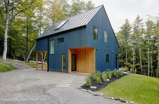 99 Cannon Cir, Woodstock, NY 12498