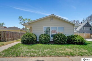 129 E 4th St, Wahoo, NE 68066