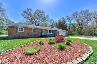 4060 Buck St, Norton Shores, MI 49444