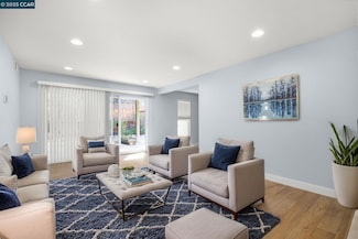 651 Moraga Rd Unit 13, Moraga, CA 94556