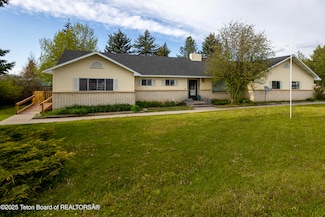 190 Dana St, Thayne, WY 83127
