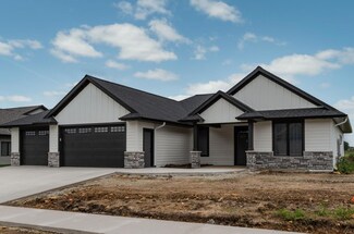 1204 15th St NE, Kasson, MN 55944
