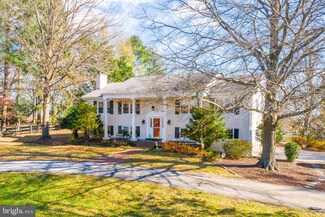 18156 Airmont Rd, Round Hill, VA 20141