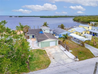 1022 Canal St, Ruskin, FL 33570