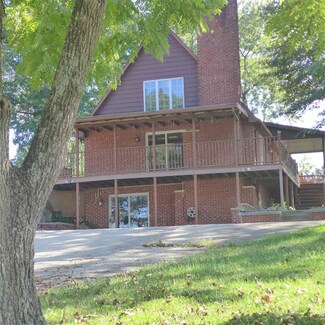 5514 E Main St, Dubois, IN 47527