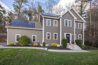 78 Fisher St, Medway, MA 02053