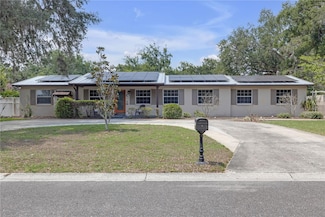 2704 Dorene Dr, Plant City, FL 33563