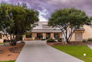 4064 Comanche Trace Dr, Kerrville, TX 78028