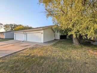 830 12th Ave W, West Fargo, ND 58078