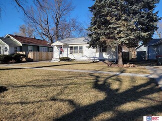 6332 Logan Ave, Lincoln, NE 68507