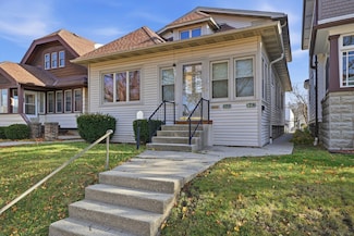 1610 S 82nd St, Milwaukee, WI 53214